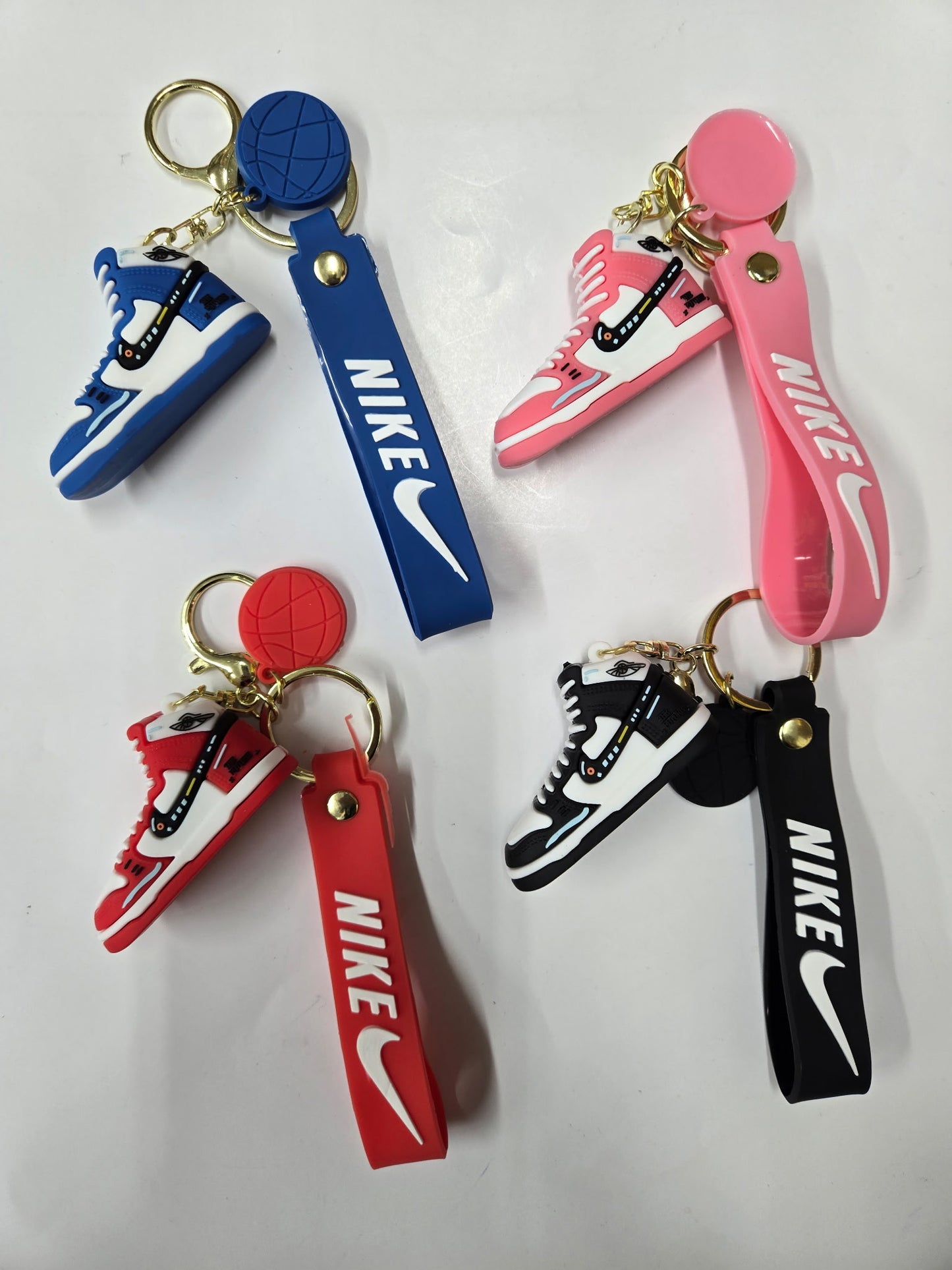 [WHOLESALE] KEYCHAIN  NIKE M.J  5 STYLE