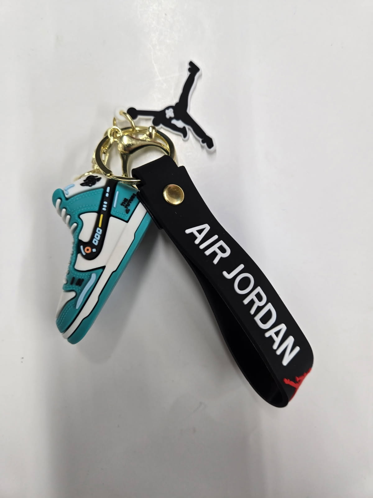 [WHOLESALE] KEYCHAIN  NIKE M.J  5 STYLE